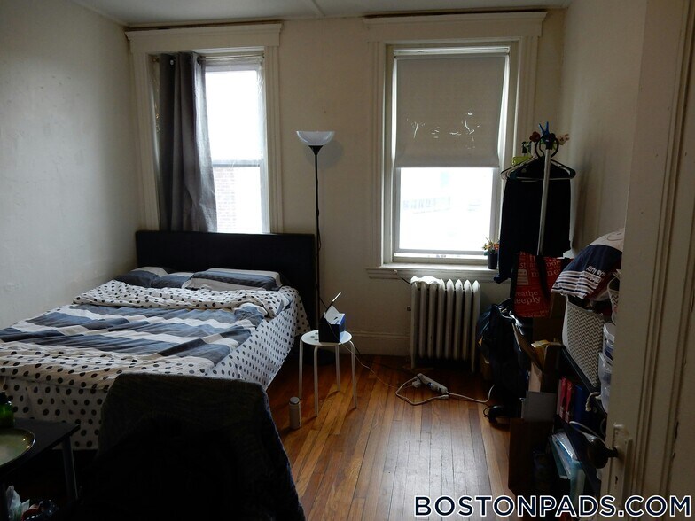 Building Photo - 1175 Boylston St