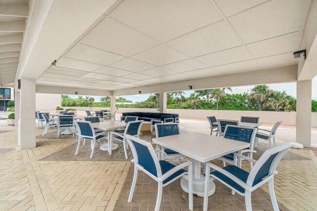 Building Photo - 4200 N Ocean Dr