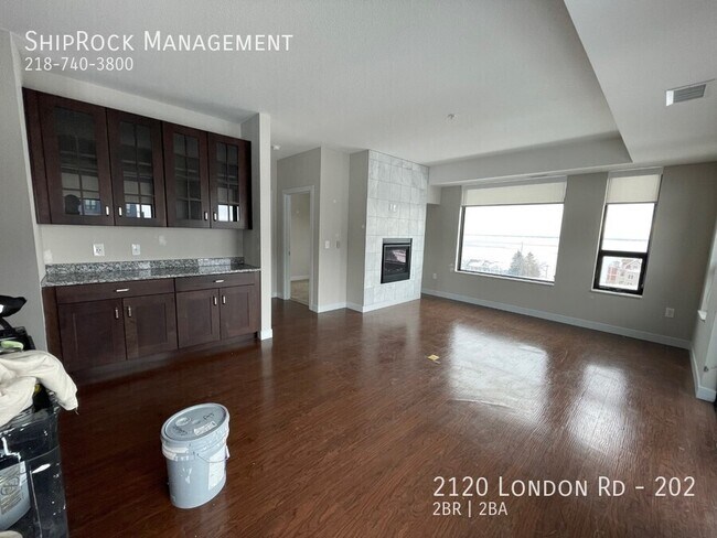Building Photo - 2120 London Rd