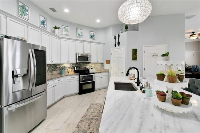 Building Photo - 231 Lakay Pl