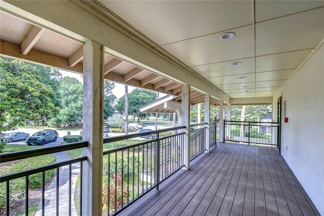 Building Photo - 29300 Bay Hollow Dr
