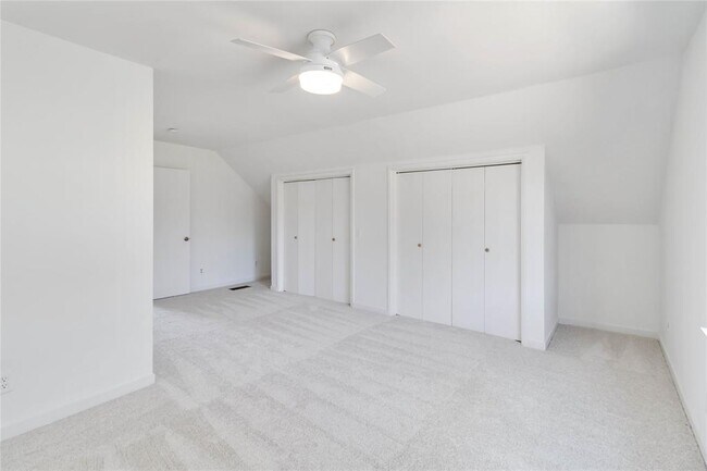 Building Photo - 209 Pope Bend S