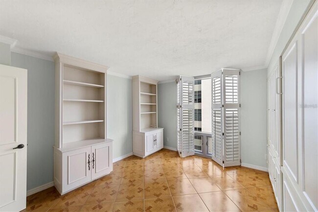 Building Photo - 1111 N Gulfstream Ave