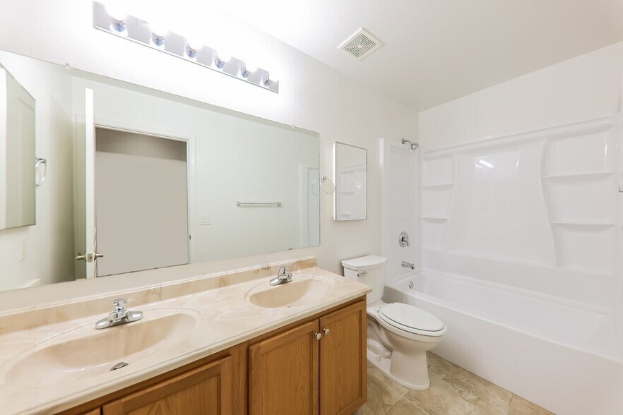 Building Photo - 14258 W Corrine Dr