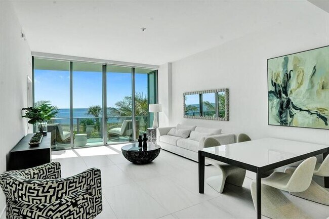 Building Photo - 900 N Ocean Blvd