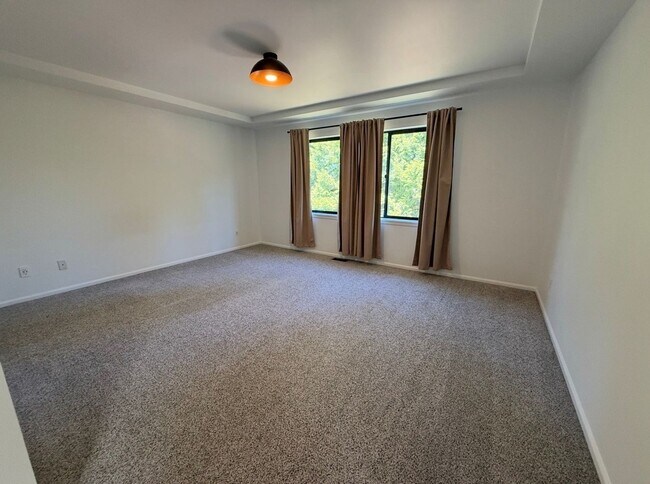 Building Photo - 4bd/2.5ba Snohomish Home