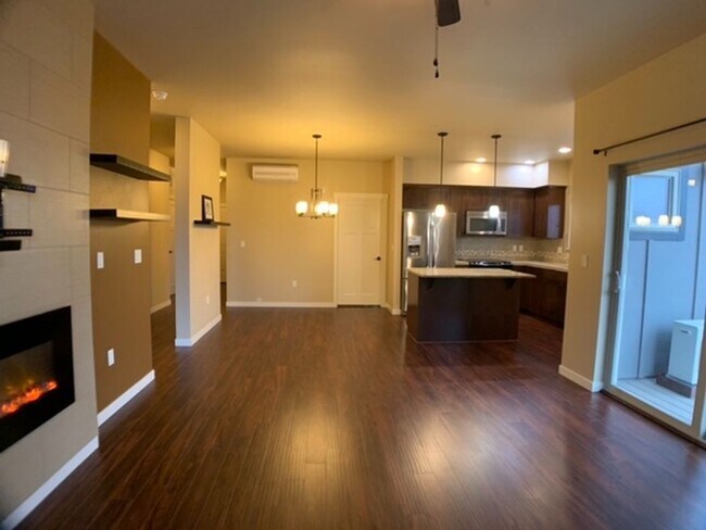 Building Photo - 45 Central Unit - 2 Bedrooms, 2 baths, 988 Sq. Ft.