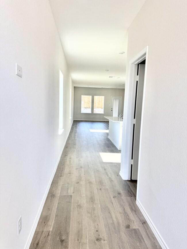 Building Photo - 1702 Fawn Crk Dr