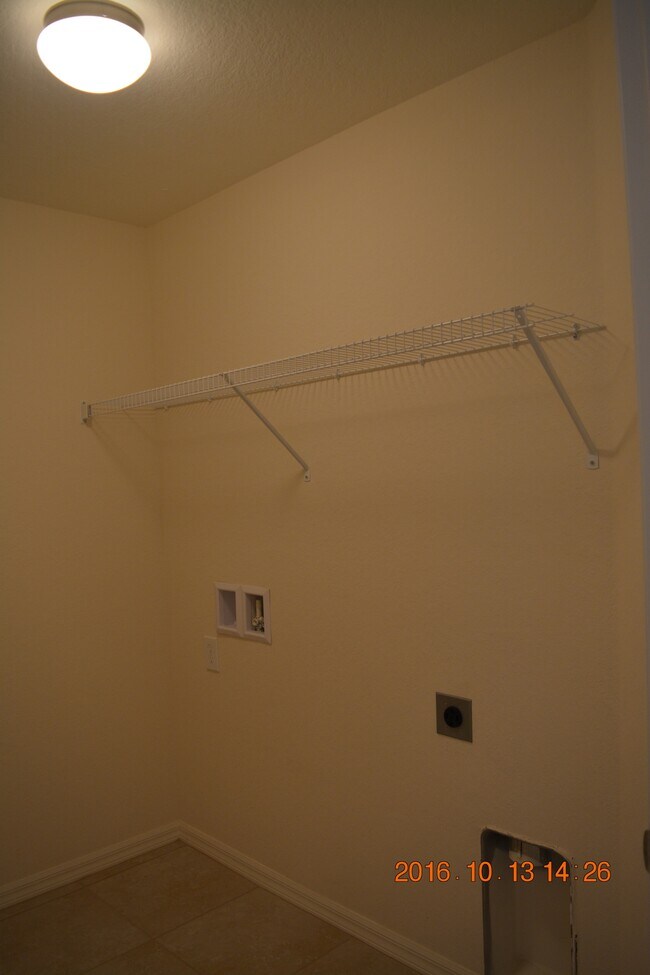 Building Photo - 4844 Summerfield Cir