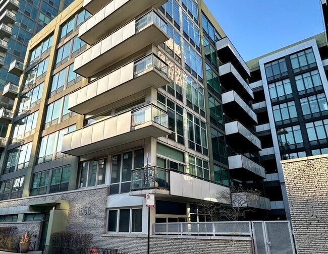 Building Photo - 660 W Wayman St