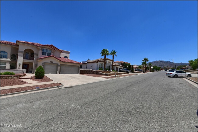 Building Photo - 6732 Pearl Ridge Dr