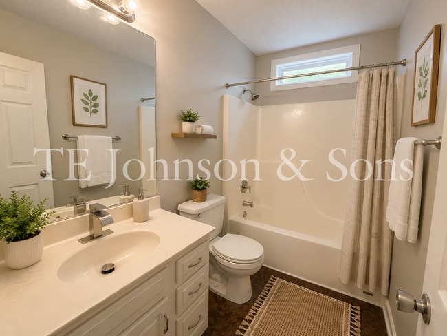 Building Photo - Charming One Level 3 Bedroom Home with Fenced Yard, Garage, and Deck