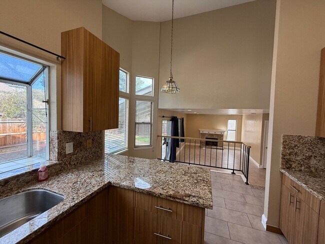 Building Photo - Updated two story home in Sylvan School Di...
