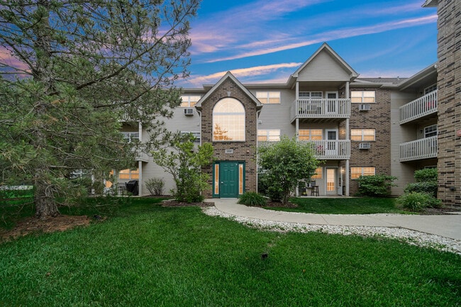 Building Photo - 300 Cunat Blvd