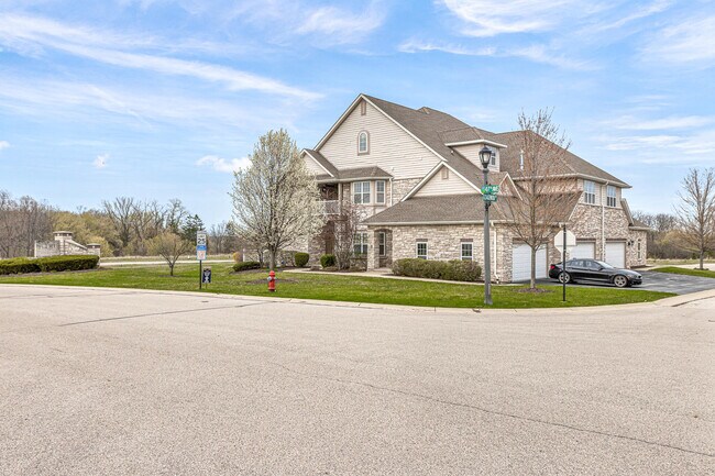 Building Photo - 4666 Sagewood Cir