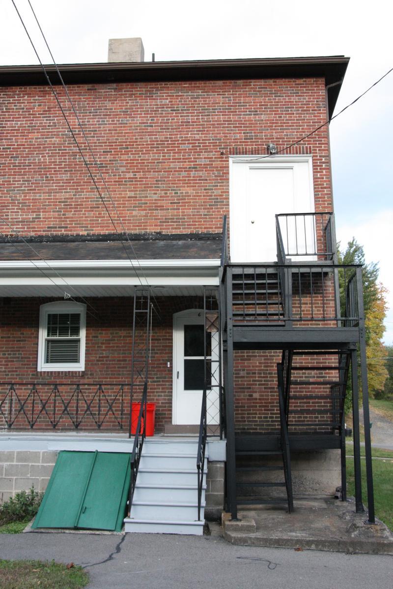 Back Porch Entry - 1006 Center St