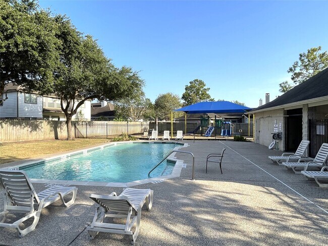 Building Photo - 1723 Rustic Oak Ln