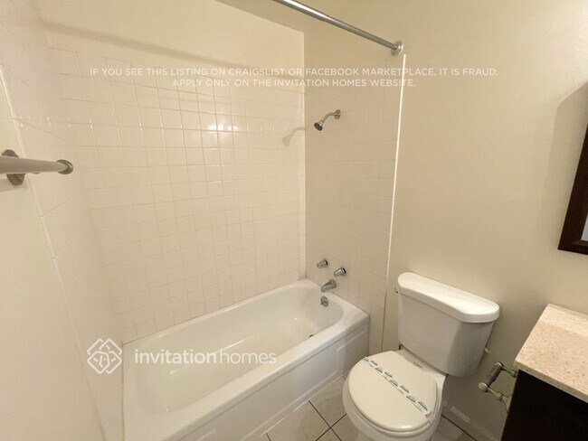 Building Photo - 1385 Meadowlark Dr