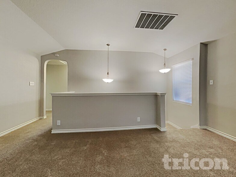 Building Photo - 15431 Cooks Petrel