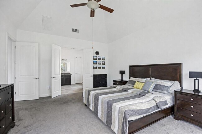 Building Photo - 15513 La Catania Way