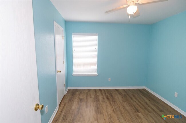 Building Photo - 4107 Primrose Dr