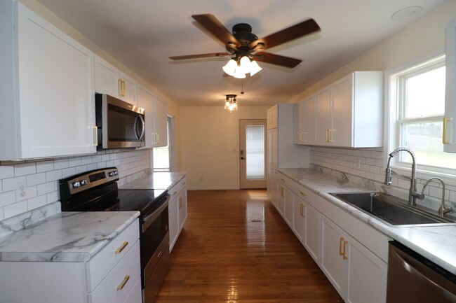 Building Photo - Gorgeous Home for Rent