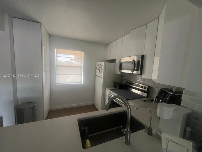 Building Photo - 2369 NW 89th Dr