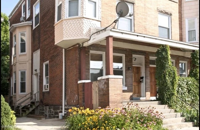 Building Photo - 4920 Warrington Ave