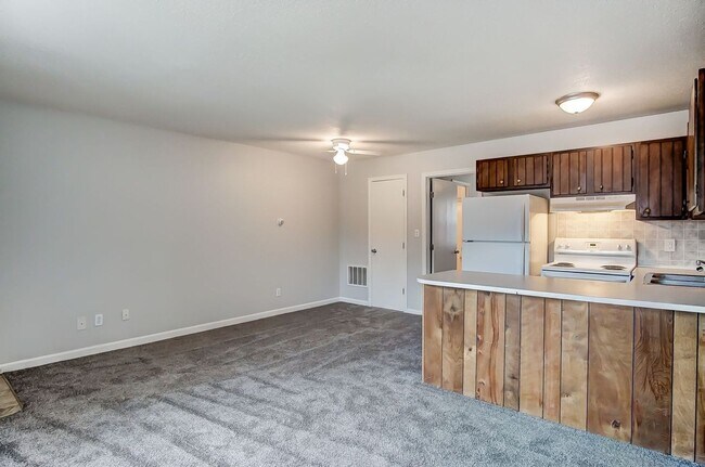Building Photo - Let Us Be The Reason You Lease Your Home