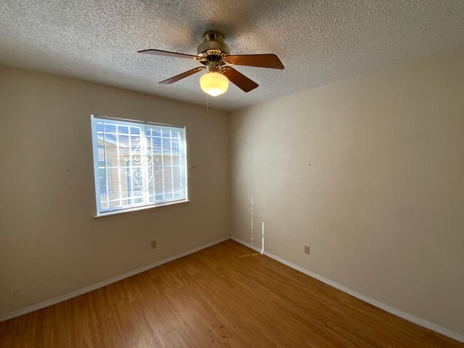 Building Photo - 4 Bedroom Single Story Home Near Juan Tabo Blvd SE & Central Ave SE by Four Hills!