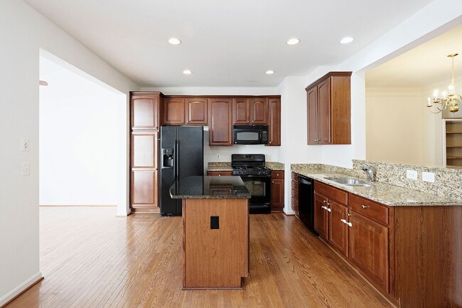 Building Photo - Pet-Friendly Cherry Hill Townhome