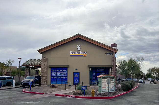 Building Photo - 4Bed/2.5Bath House at 56th/Cactus! $399 MOVE-IN SPECIAL! Move-In Ready on 04/09/2026!