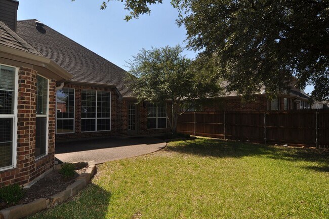 Building Photo - Stunning 4-2-2 in Ft. Worth – Keller ISD!