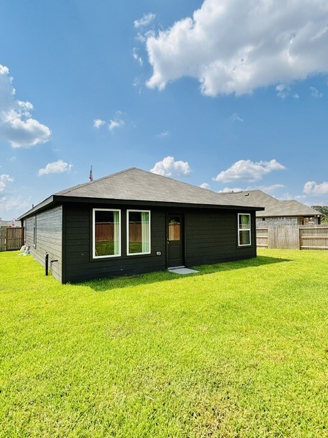 Building Photo - 1747 W Stroker Rd