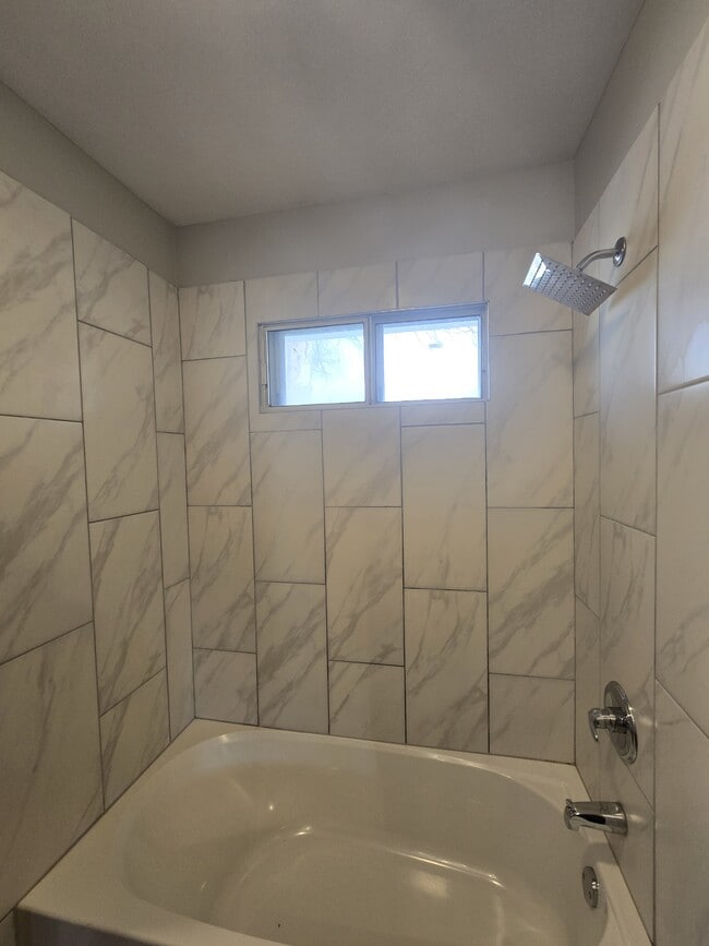 Building Photo - 526 Martinson N