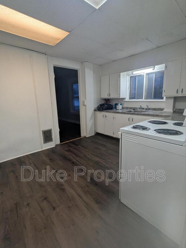 Building Photo - 431 W State St