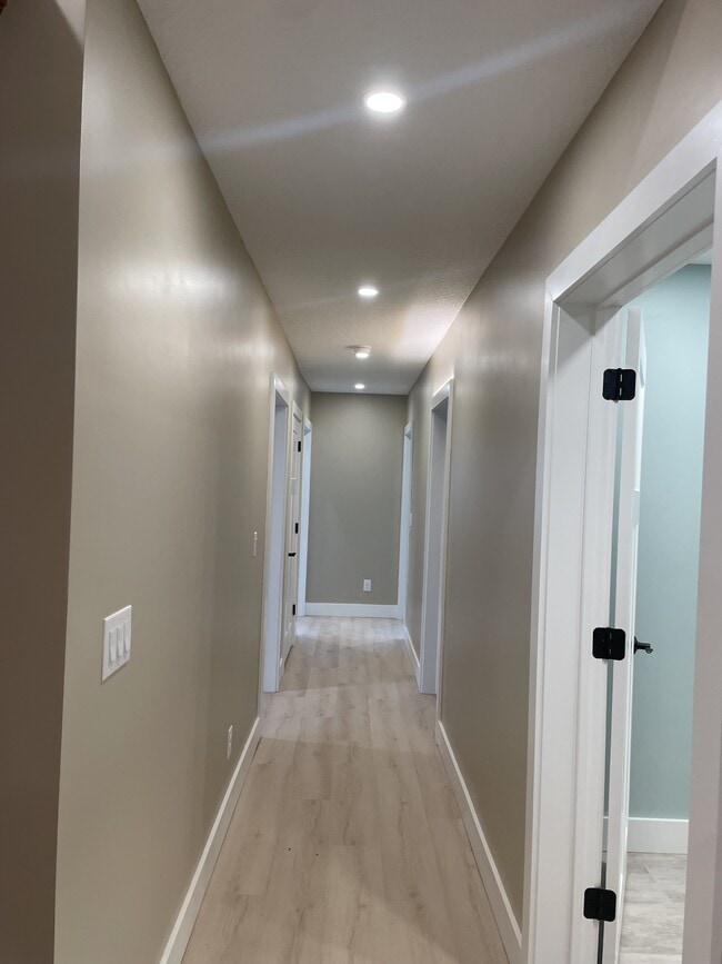 Building Photo - 3709 N Meridian Rd