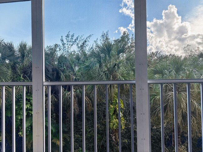 Building Photo - 3041 Sandpiper Bay Cir