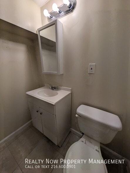 Building Photo - 15709 Northwood Ave