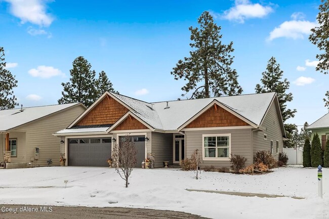 Building Photo - Luxurious Single-Level Rancher in Post Falls