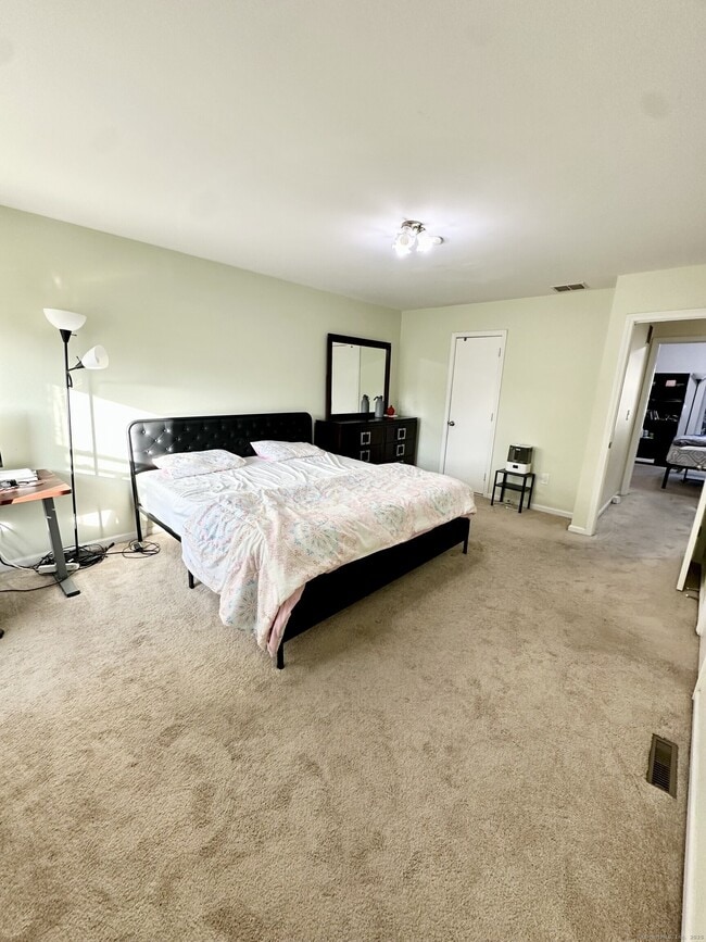Building Photo - 26 Fawn Ridge Ln