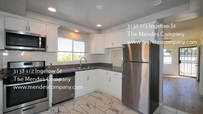 Building Photo - 3132 1/2 Ingelow St-