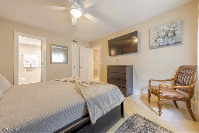 Building Photo - 4605 Bayshore Dr