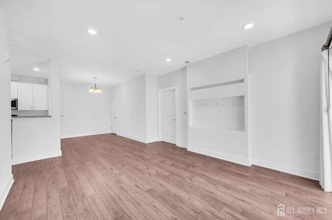 Building Photo - 617 Marion Ln