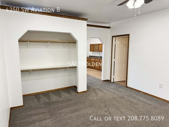 Building Photo - 4350 SW Aviation Dr