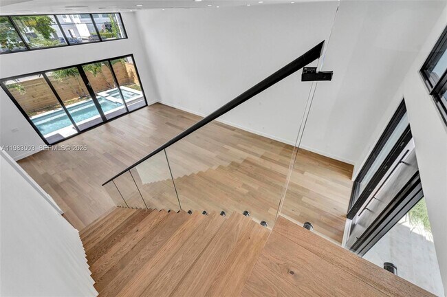 Building Photo - 630 NE 82nd St