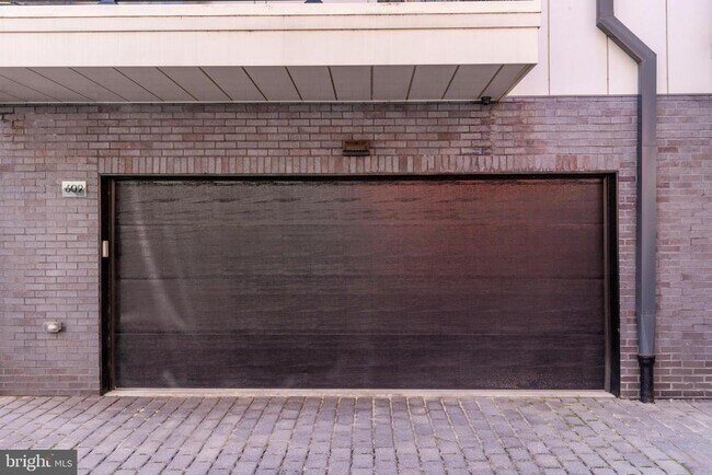Building Photo - 609 N Galloway St