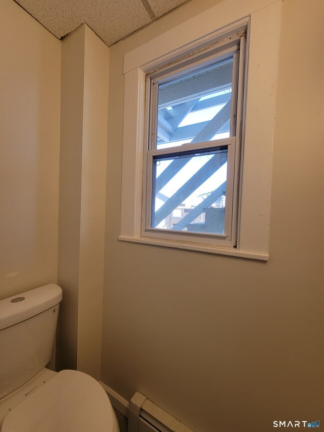 Building Photo - 21 Lewiston Ave