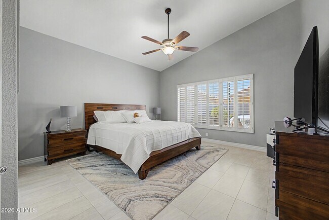 Building Photo - 9026 W Escuda Dr