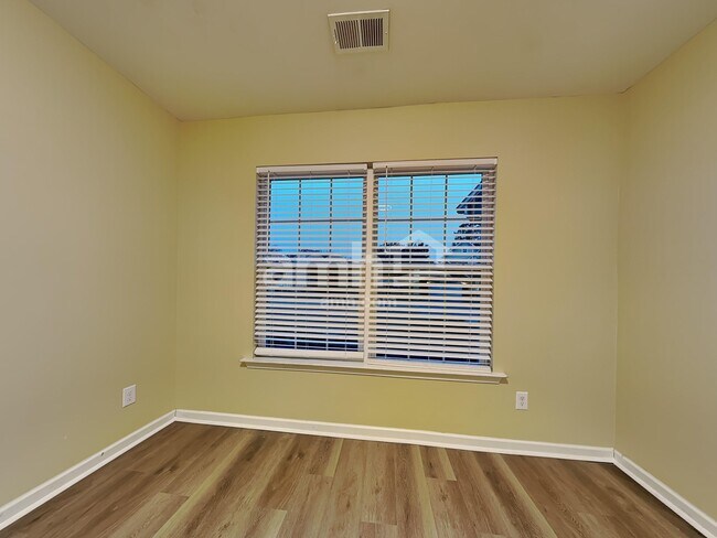 Building Photo - 42 Sand Valley Ct